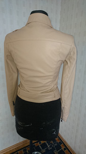 Куртка из искусственной кожи (2 фото из 2)