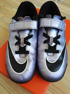 Футбольные бутсы Nike mercurial p.35 (1 фото из 3)