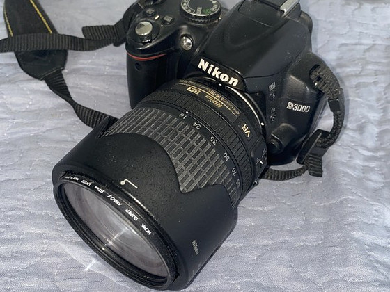 Nikon D3000