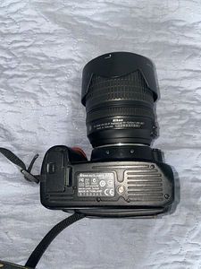 Nikon D3000 (4 foto / 4)