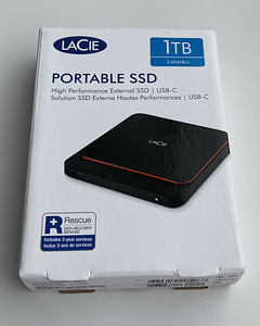 LaCie Portable SSD 1TB Black (1 фото из 4)