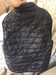 UUS! Armani poiste/meeste vest/sobib S/M kandjale. (3 foto / 3)