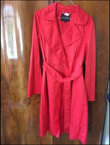 Hobbs naiste (värv Fuksia) mantel. (1 foto / 2)