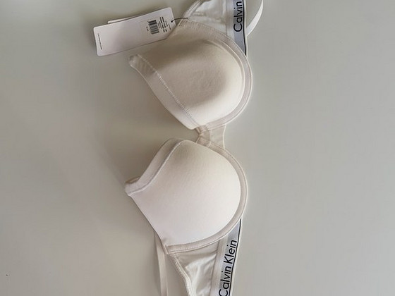 Белый бюстгальтер CALVIN KLEIN