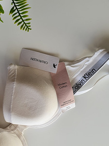 WHITE CALVIN KLEIN BRA (5 foto / 7)