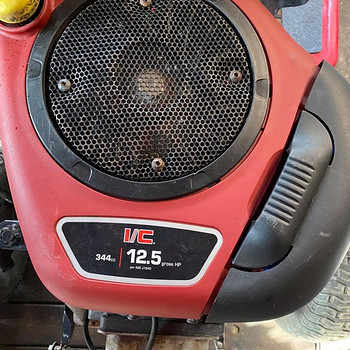 Murutraktor mootor