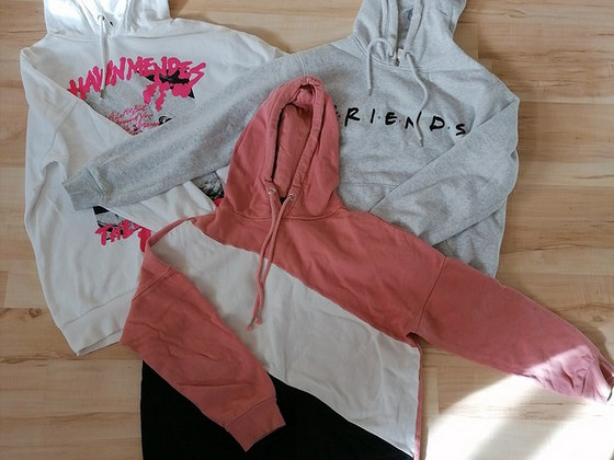 3 толстовки XS-S H&M, Shawn Mendes, FRIENDS