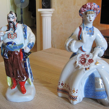 Фарфоровая статуэтка