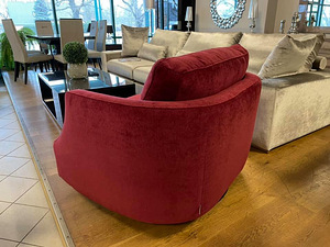 Вращающееся кресло vR Burgundy (3 фото из 5)