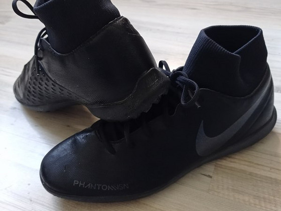 Футбольные бутсы / кроссовки nike Phaeton