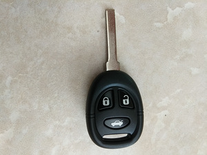 КЛЮЧИ SAAB (1 фото из 2)