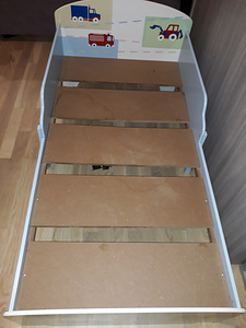 Lastevoodi (2 foto / 2)