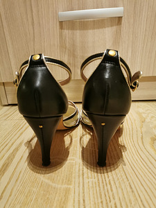 Как новые кожаные босоножки Ted Baker, р. 38 (3 фото из 3)