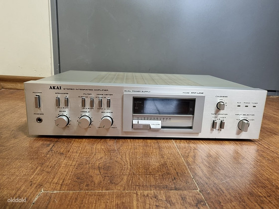 Akai AM-U02 Stereo Integrated Amplifier