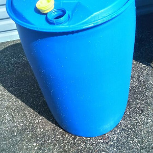 Tünn, 220 L vaat, plastikmahuti. (3 foto / 3)