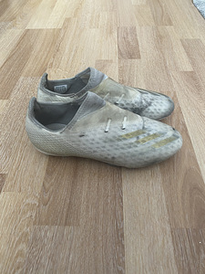 Jalgpalli buutsad ADIDAS (1 foto / 4)