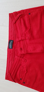 Punased teksad EmporioArmani naisele s 26 (1 foto / 4)