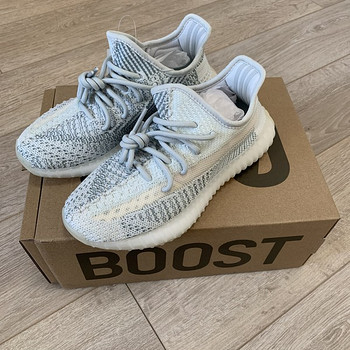 Uus Yeezy Boost 350 (40)