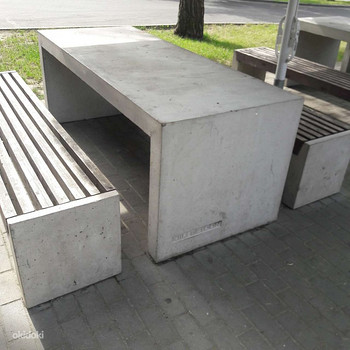 Стол из бетона