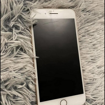 iPhone 8 плюс
