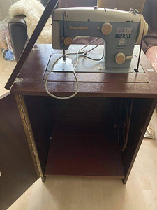 Müüa elektritoitega jalalauaga õmblusmasin "Veritas" (3 foto / 4)