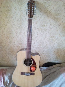 Новая электроакустическая гитара FENDER в жестком кейсе. (1 фото из 2)