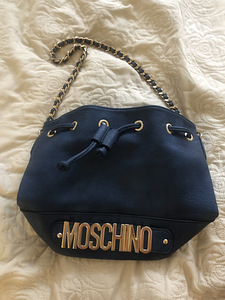 Moschino kott (2 foto / 2)