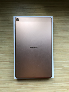 Samsung Galaxy Tab A 10.1 Wi-Fi Золотой (2 фото из 5)