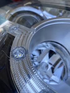 Land Rover discovery 4 xenon esituli (3 foto / 3)
