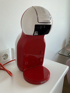 NESCAFÉ® DOLCE GUSTO® MINI ME™ AUTOMAATNE KAPSELKOHVIMASIN, (1 foto / 5)