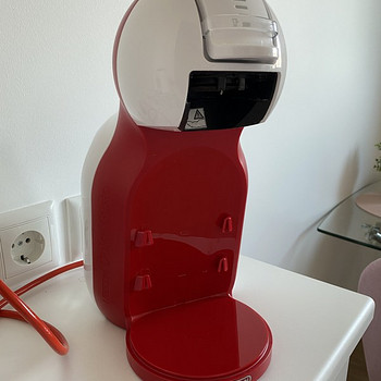 АВТОМАТИЧЕСКАЯ КАПСУЛЬНАЯ КОФЕМАШИНА NESCAFÉ® DOLCE GUSTO® MINI ME ™,