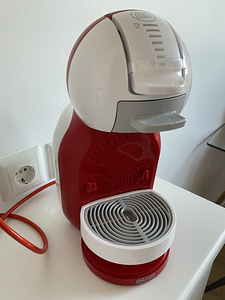 NESCAFÉ® DOLCE GUSTO® MINI ME™ AUTOMAATNE KAPSELKOHVIMASIN, (2 foto / 5)