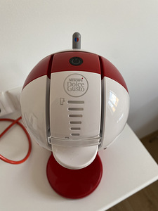 NESCAFÉ® DOLCE GUSTO® MINI ME™ AUTOMAATNE KAPSELKOHVIMASIN, (4 foto / 5)