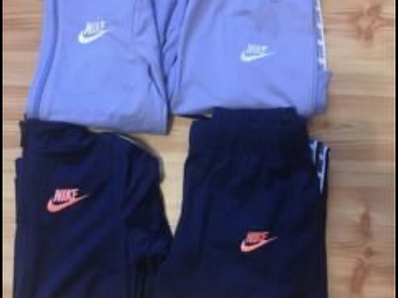 Спортивныe Nike, новые, примерeн только, размеру 156-166см.