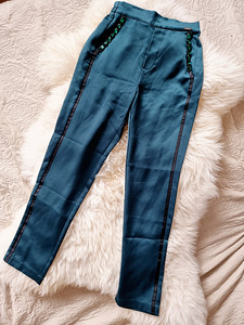 Guess xs штаны новые (2 фото из 5)