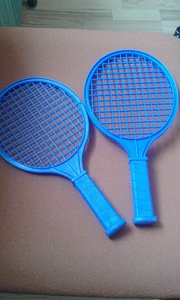Tennisereketid ja pallikomplekt. (2 foto / 3)