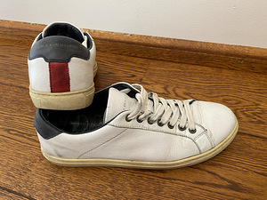 Hilfiger nahast jalatsid nr. 42/43 (1 foto / 1)