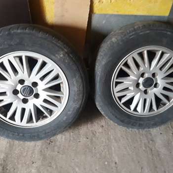 2 VELJED Volvo, ford r15 5x108