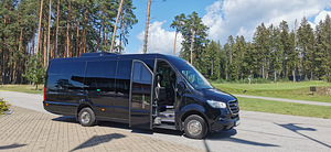 Väikebussi rent koos juhiga (6 foto / 10)