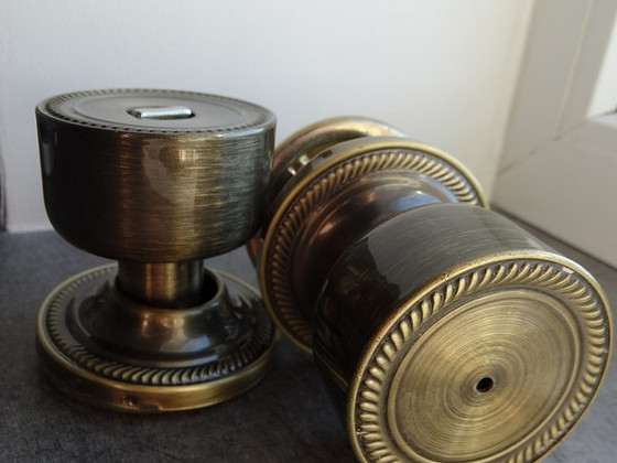 Vintage ukselinkide ja lukkude komplekt