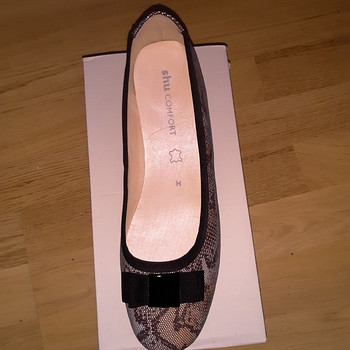 Продам новые туфли 41-42