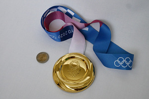 Токио 2020 OM медаль (2 фото из 2)