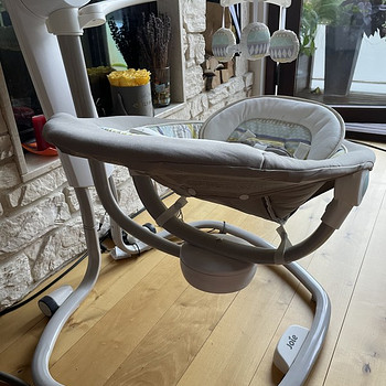 Müüa elektriline beebikiik Joie Serina Swivel