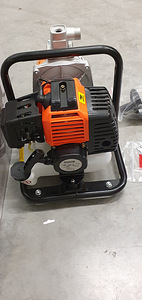 Veepump bensiinimootoriga 1".Uus. (5 foto / 7)