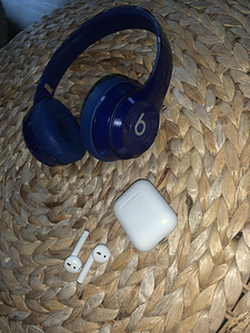Beats Solo2 Wireless и Airpods 1-го поколения (1 фото из 1)