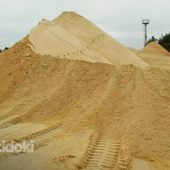 Песок с доставкой (15 тонн)
