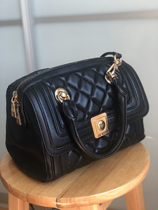 Love Moschino (2 foto / 3)