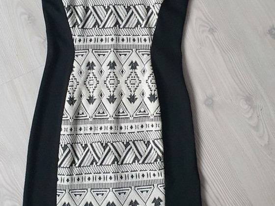 Двустороннее платье h & m xs