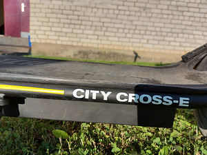 Elektriline tõukeratas Ducati cross city e (1 foto / 3)