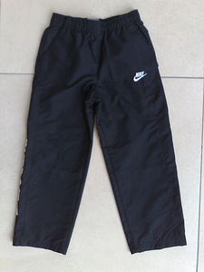 Брюки nike (1 фото из 3)